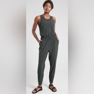 Athleta Balance Hillside Green Women's Sleeveless, Back Zipper Jumpsuit Size 12